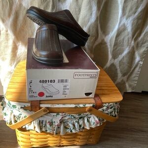 Footprints by Birkenstock woven brown clogs